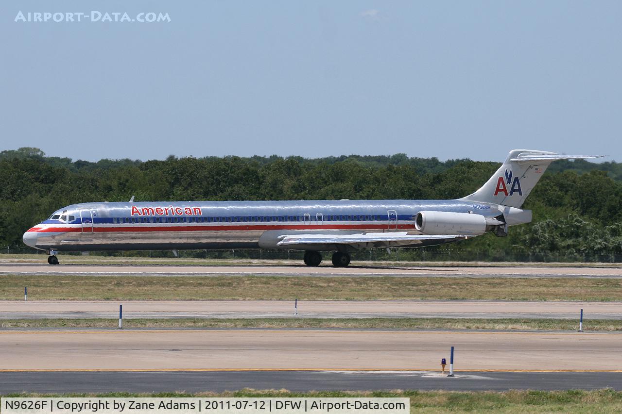 N9626F, 1998 McDonnell Douglas MD-83 (DC-9-83) C/N 53596, American Airlines at DFW Airport
