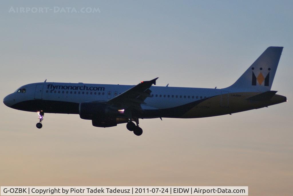 G-OZBK, 2000 Airbus A320-214 C/N 1370, night time monarch