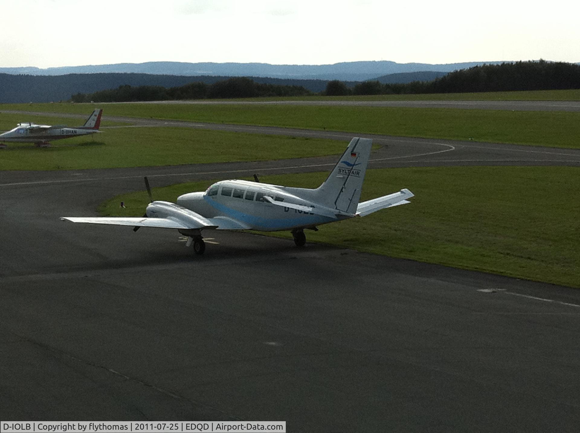 D-IOLB, Cessna 404 Titan C/N 404-0691, D-IOLB Bayreuth Airport