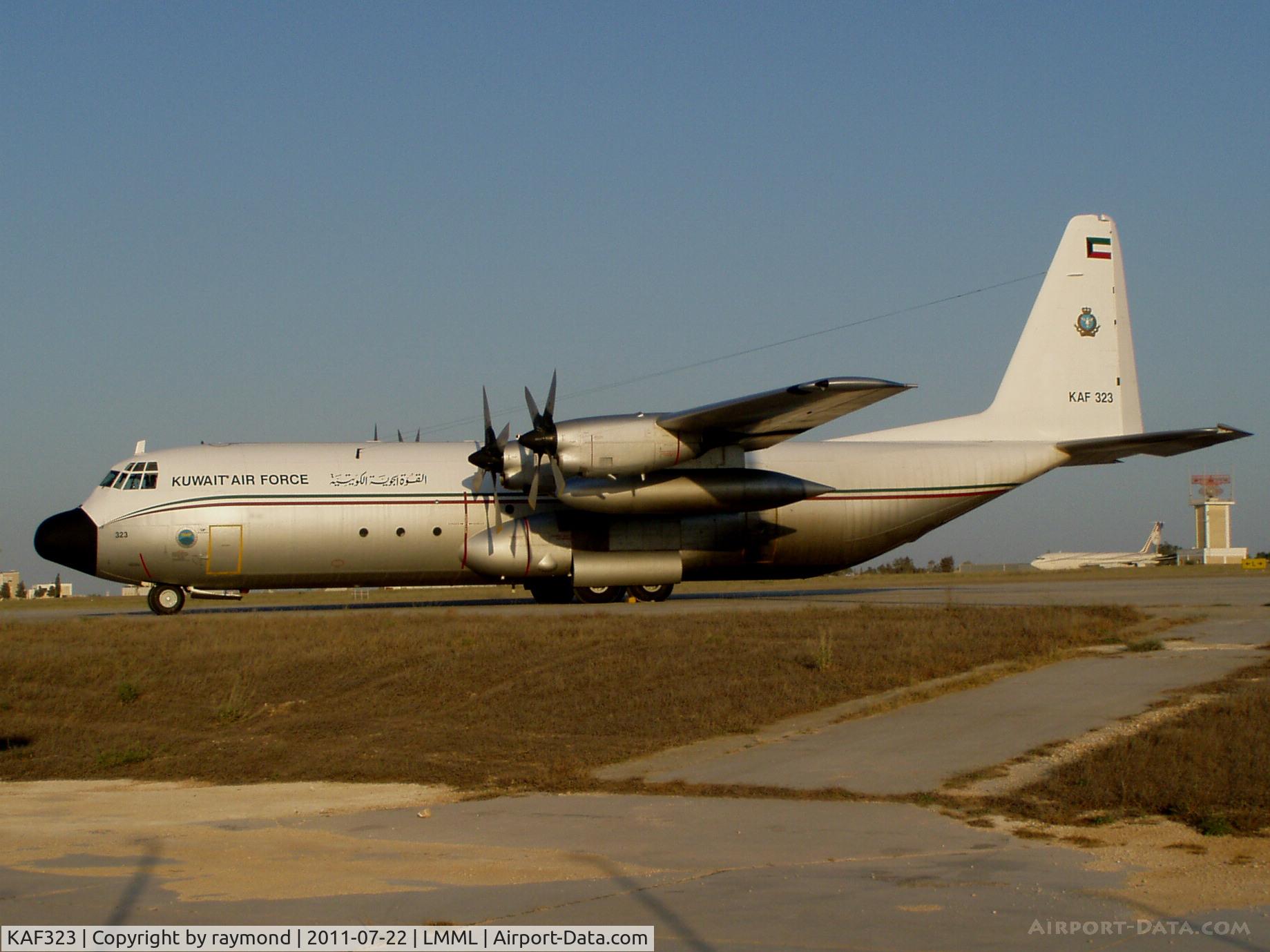 KAF323, 1983 Lockheed L-100-30 Hercules (L-382G) C/N 382-4951, L382G KAF323 Kuwait Air Force