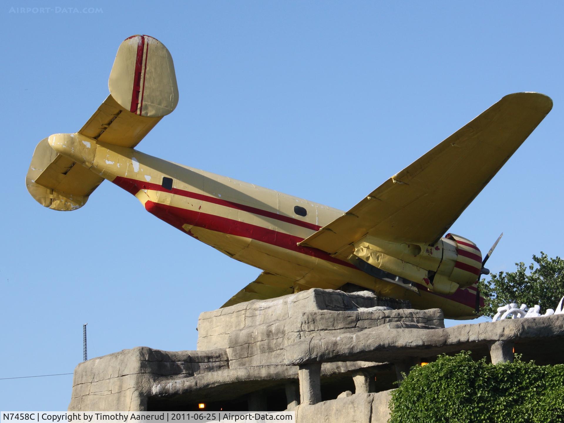N7458C, 1944 Lockheed PV-2 Harpoon C/N 15-1200, PV-2 at mini golf course in Branson, MO