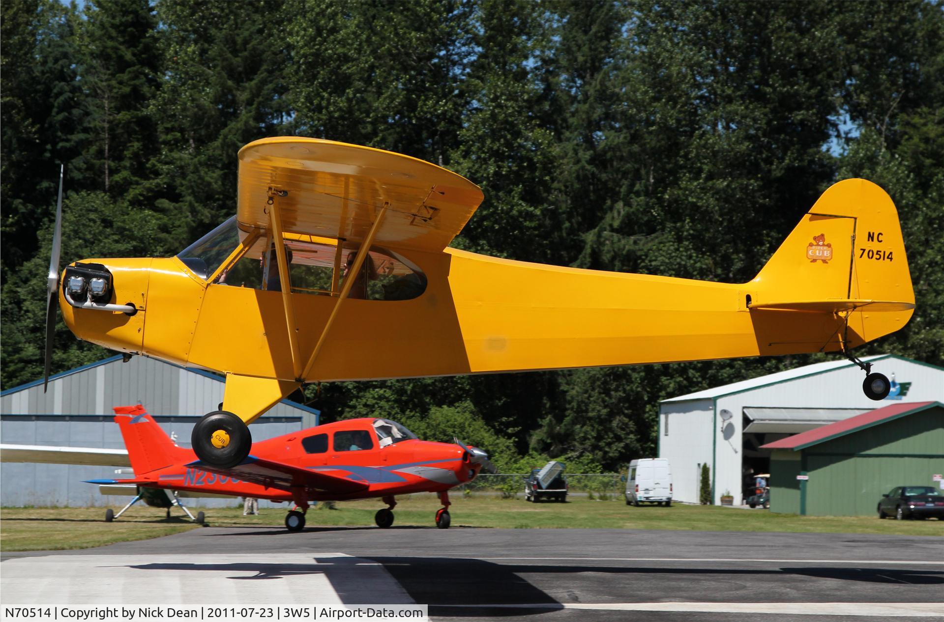 N70514, 1946 Piper J3C-65 Cub C/N 17519, 3W5 2011