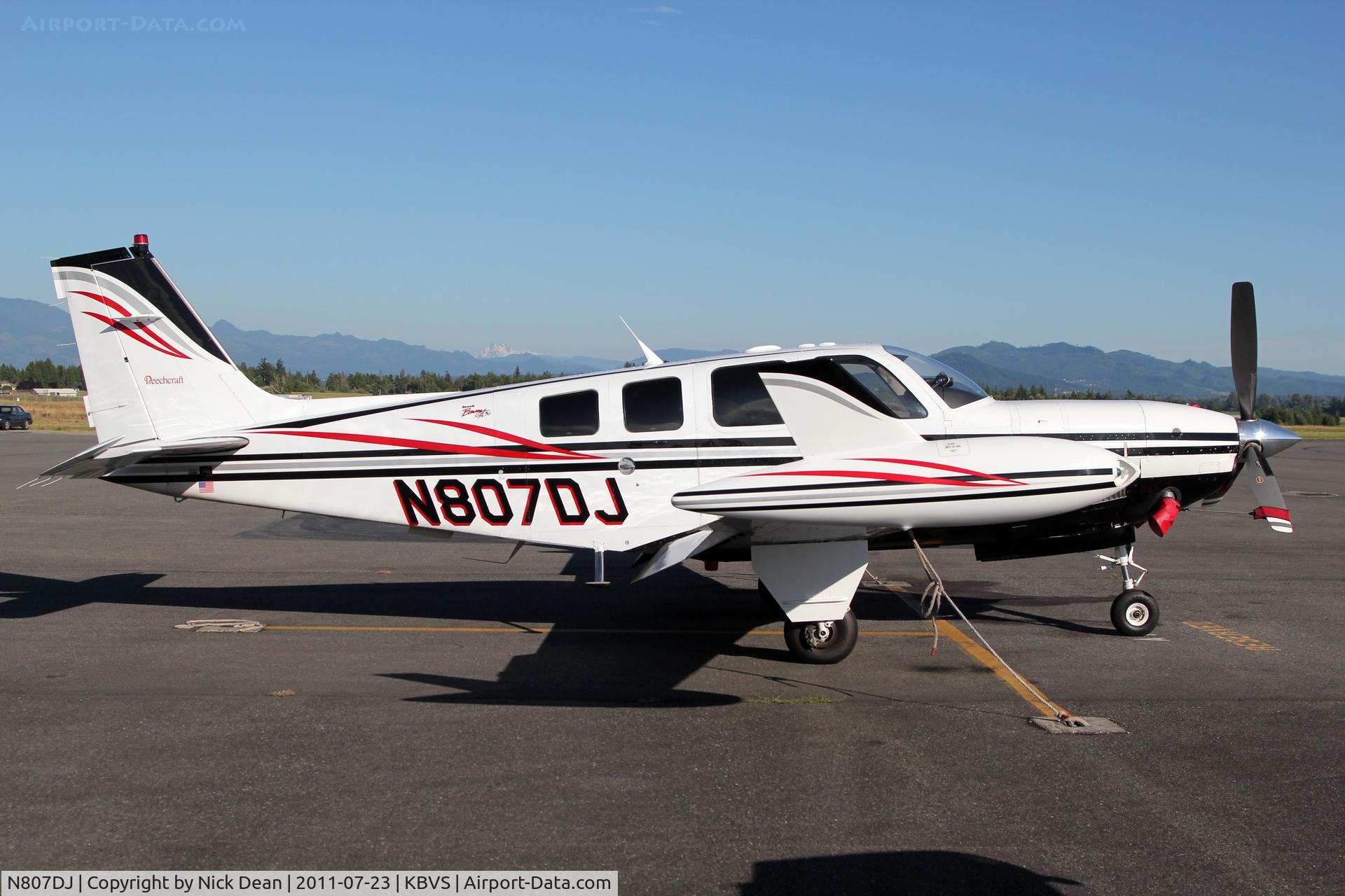 N807DJ, 2001 Raytheon Aircraft Company A36 Bonanza C/N E-3371, KBVS/BVS