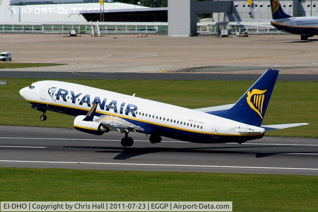 EI-DHO, 2005 Boeing 737-8AS C/N 33578, Ryanair B737 departing from RW27, taken from the control tower