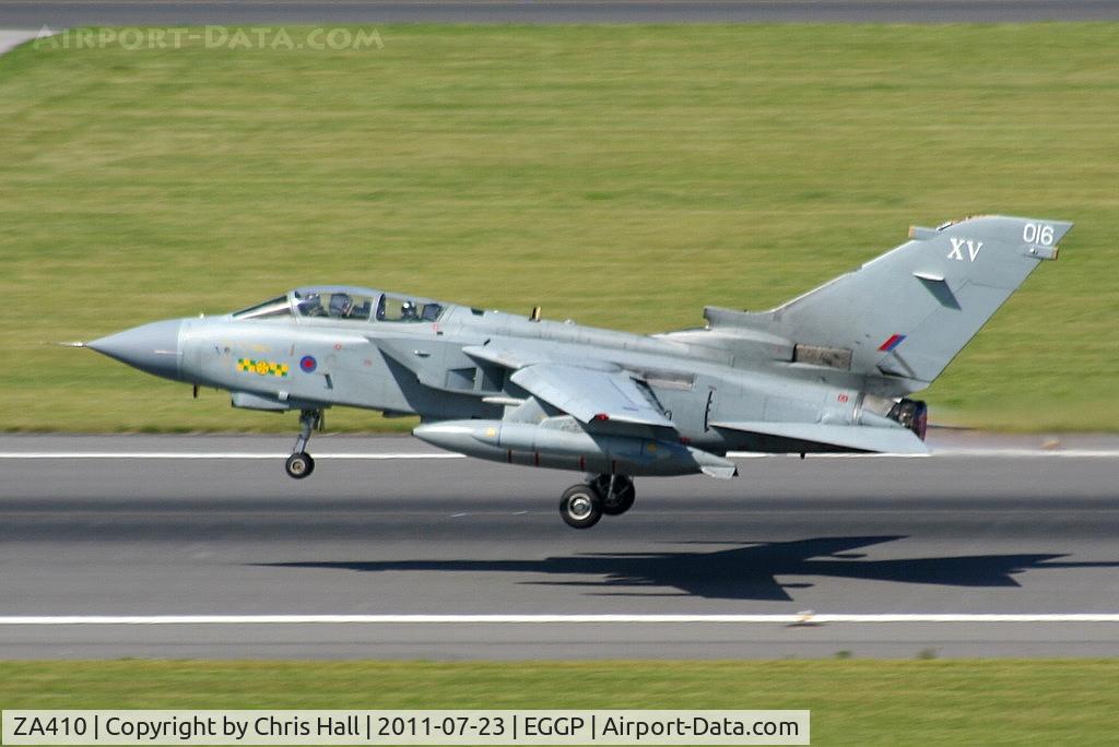 ZA410, 1983 Panavia Tornado GR.4 C/N 227/BT034/3109, departing for its display at the Southport Airshow