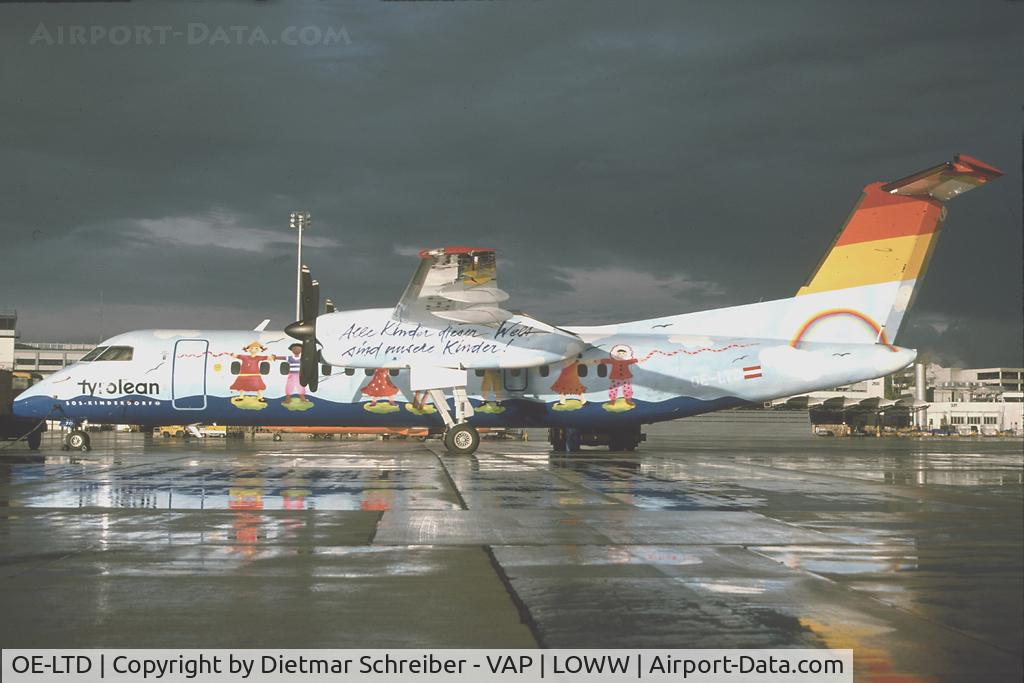 OE-LTD, 1995 De Havilland Canada DHC-8-314Q Dash 8 C/N 400, Tyrolean Airways Dash 8-300 - reflection