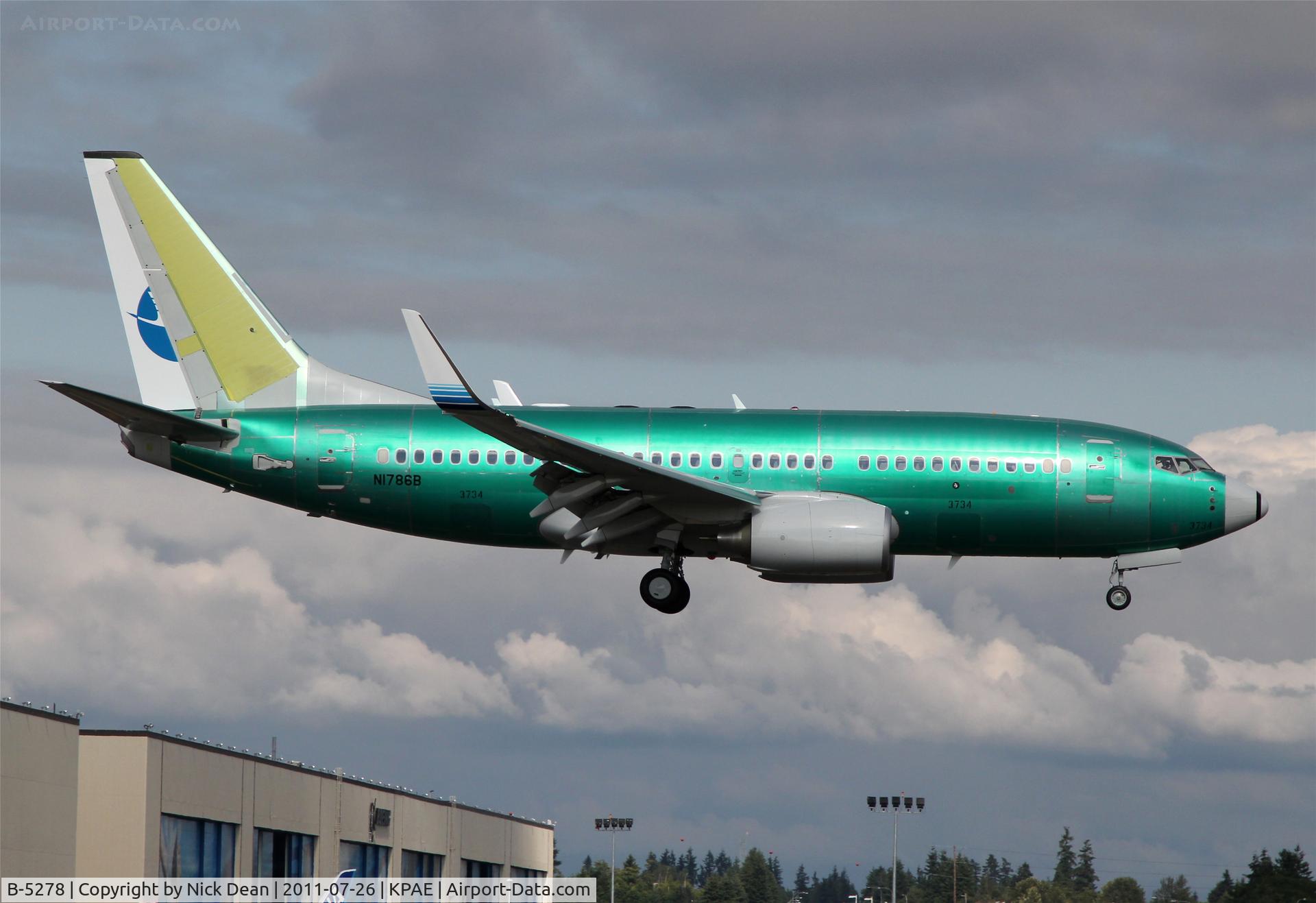 B-5278, 2011 Boeing 737-75C C/N 38383, KPAE/PAE Boeing 533 on short final to 16R on first flight out of KRNT subsequently departed to KBFI carrying test reg N1786B for the first flight.