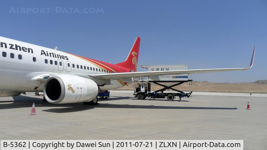 B-5362, 2000 Boeing 737-86J C/N 30499, @xining