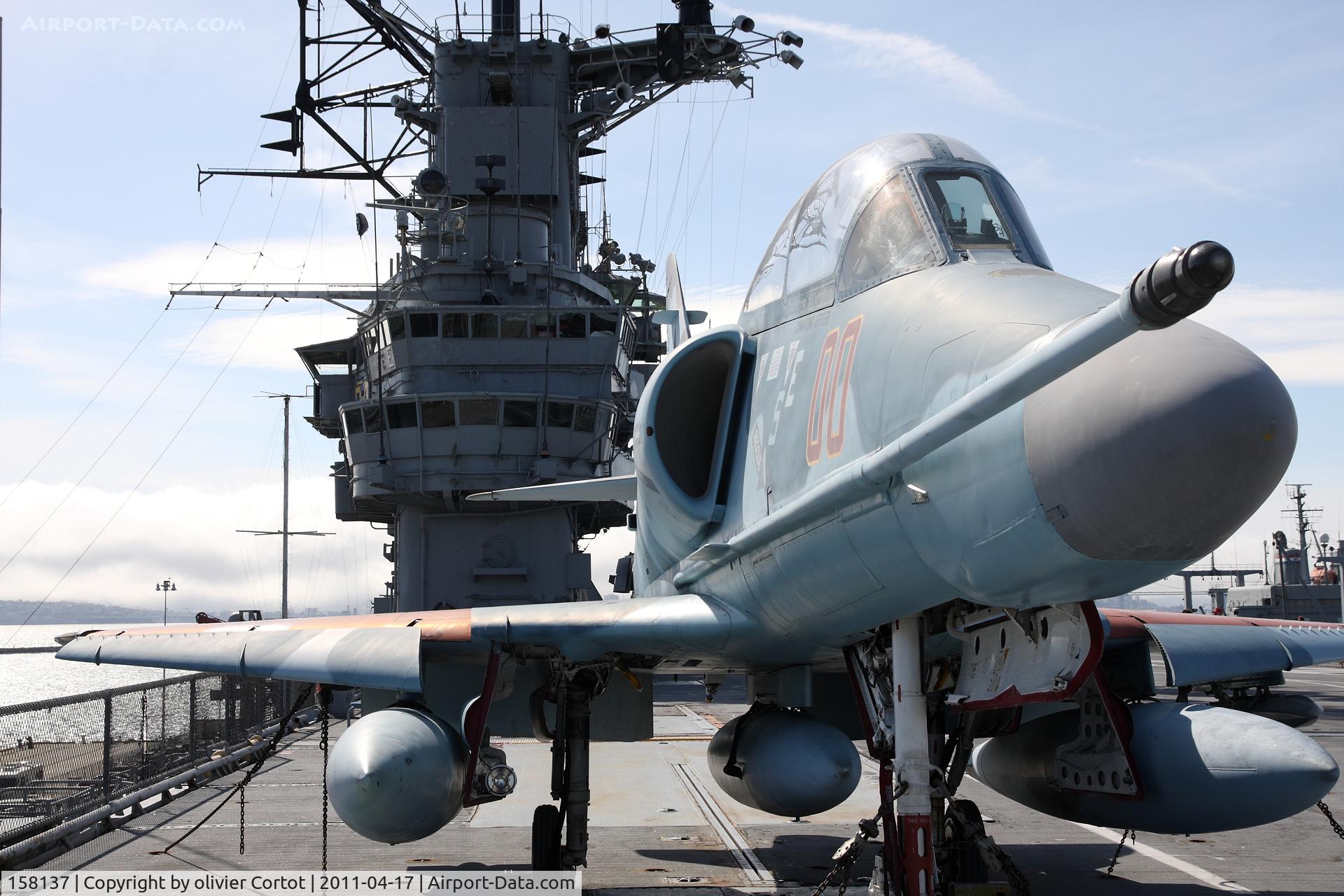 158137, Douglas TA-4J Skyhawk C/N 14174, USS Hornet museum, Alameda California