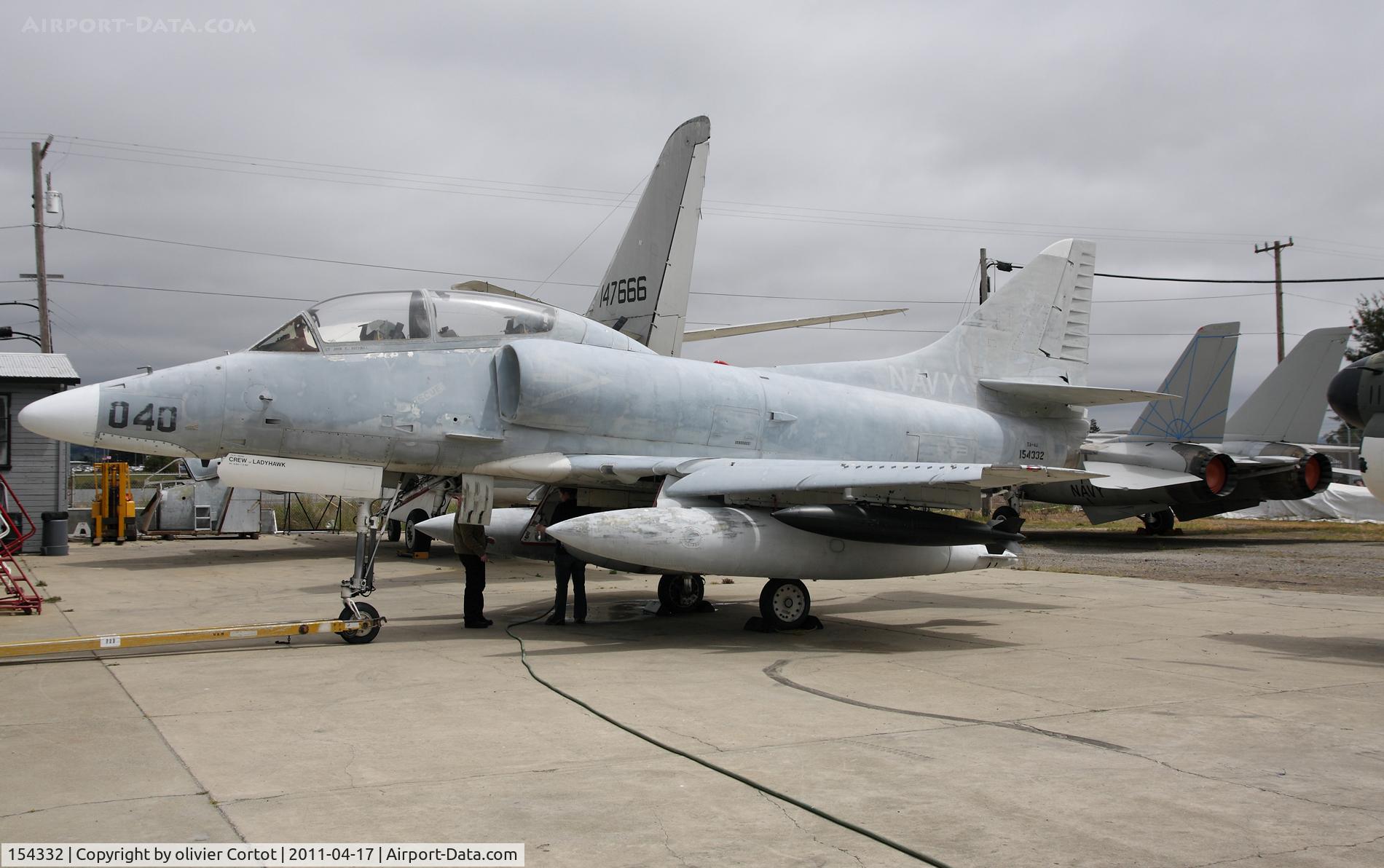 154332, Douglas TA-4J Skyhawk C/N 13720, Western aerospace museum, Oakland California