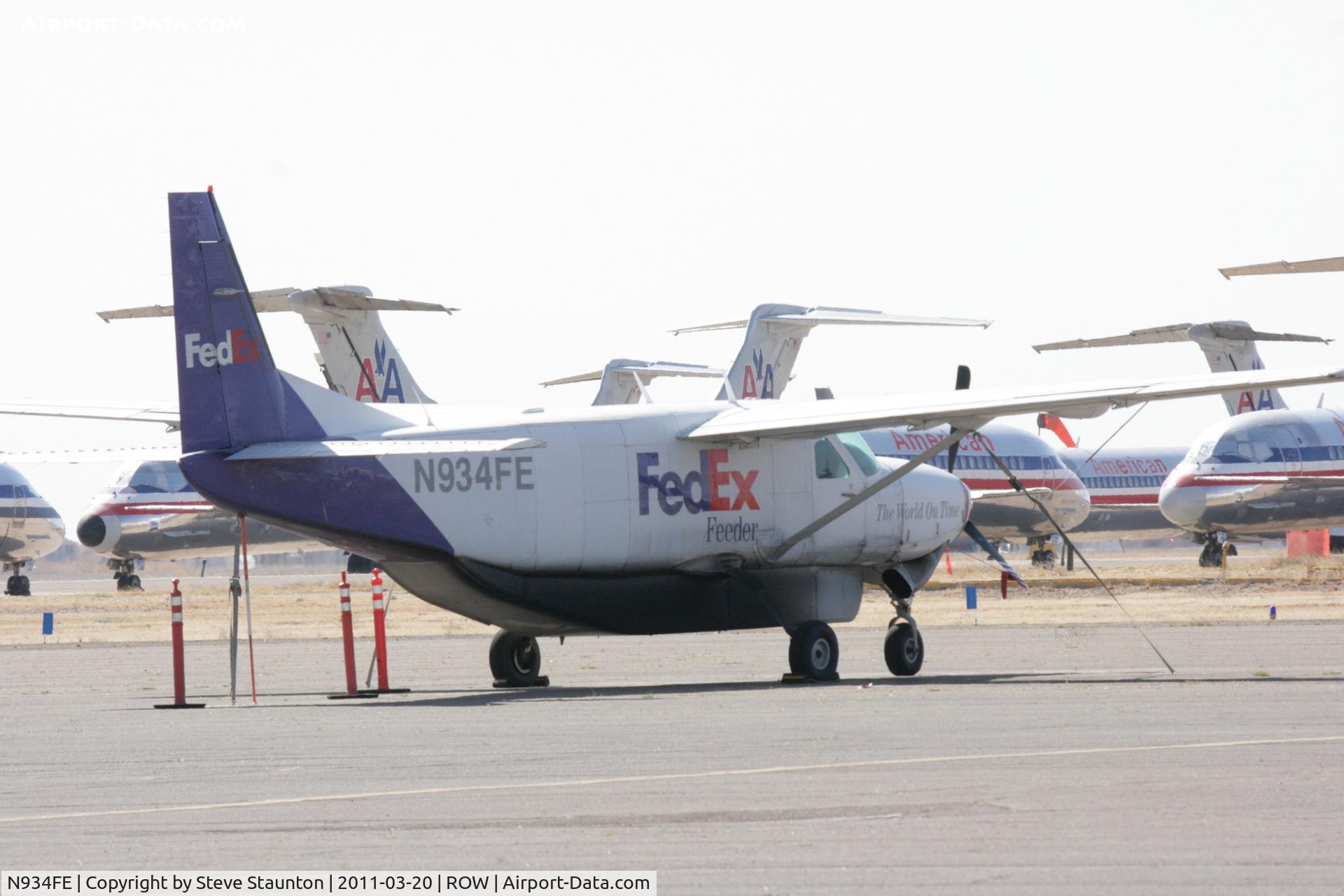 N934FE, 1987 Cessna 208B C/N 208B0034, Taken at Roswell International Air Centre Storage Facility, New Mexico in March 2011 whilst on an Aeroprint Aviation tour