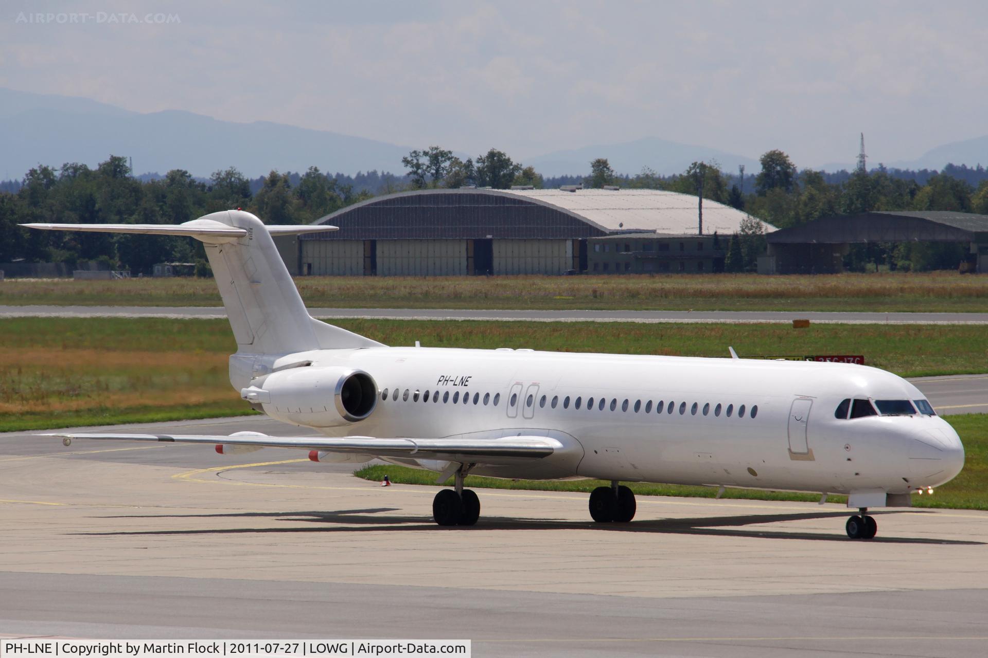 PH-LNE, 1991 Fokker 100 (F-28-0100) C/N 11322, .....