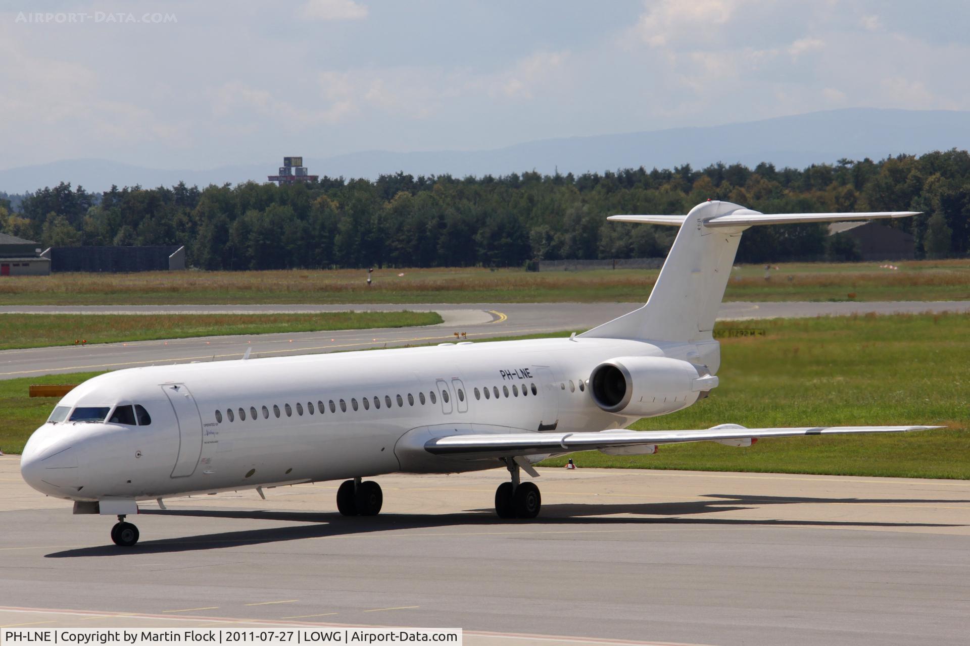 PH-LNE, 1991 Fokker 100 (F-28-0100) C/N 11322, .....