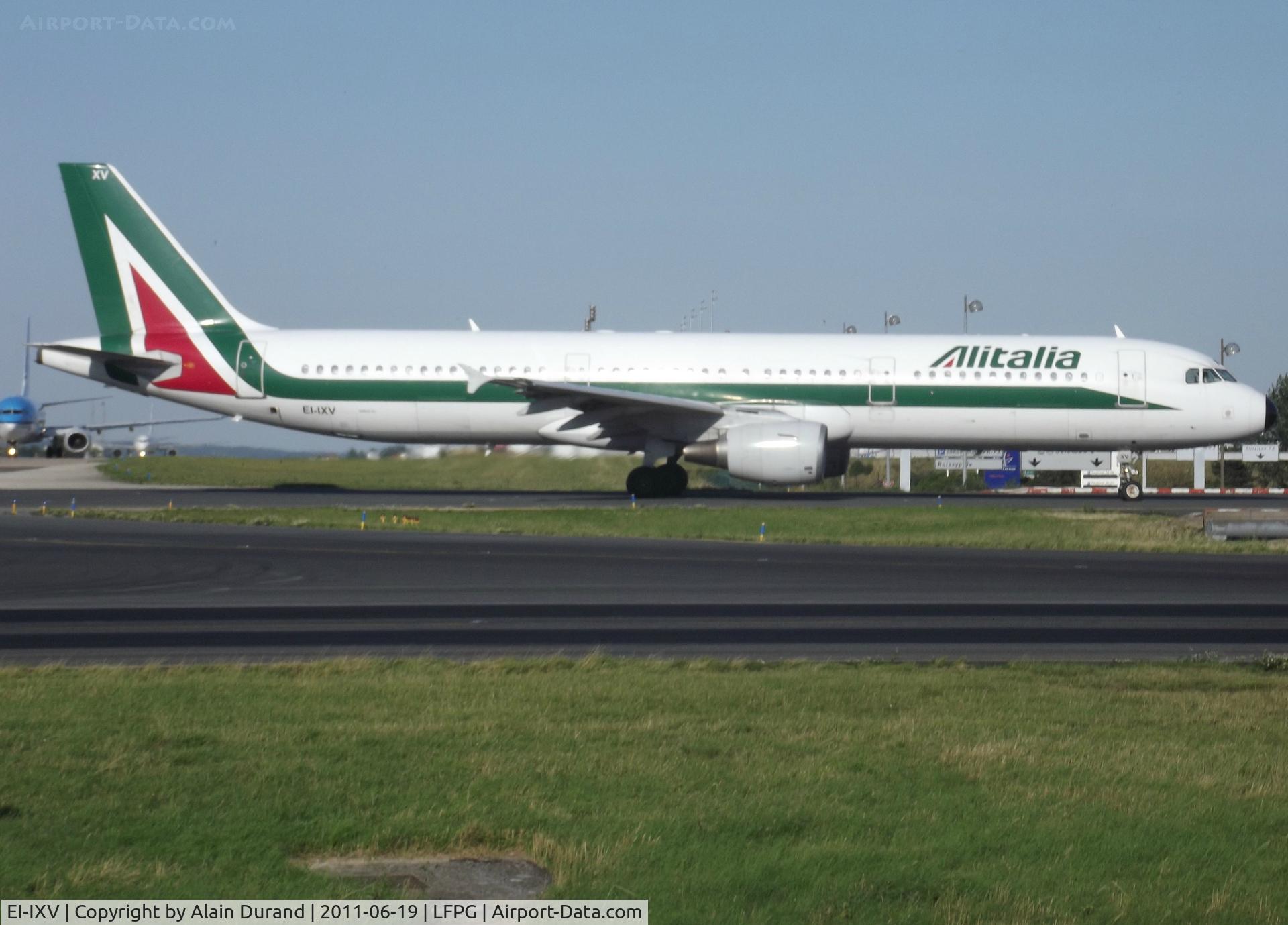 EI-IXV, 1998 Airbus A321-112 C/N 819, Xray-Victor has been serving Alitalia since delivery in 1998 as I-BIXV. In 2010, she was sold to APF which leased her back as EI-IXV