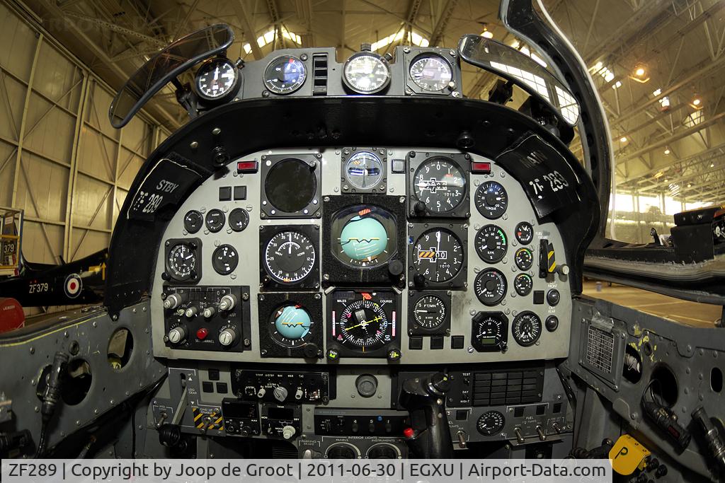 ZF289, 1991 Short S-312 Tucano T1 C/N S087/T60, classic cockpit lay-out in a Short Tucano.
