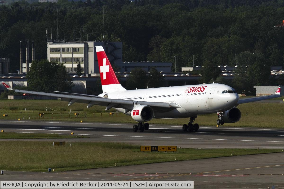 HB-IQA, 1998 Airbus A330-223 C/N 229, touchdown on RW34