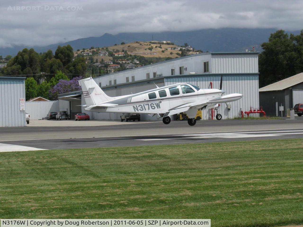 N3176W, 1988 Beech A36 Bonanza 36 C/N E-2447, 1988 Beech A36 BONANZA, Continental IO-550-B 300 Hp (takeoff and continuous), tip tanks, landing Rwy 04