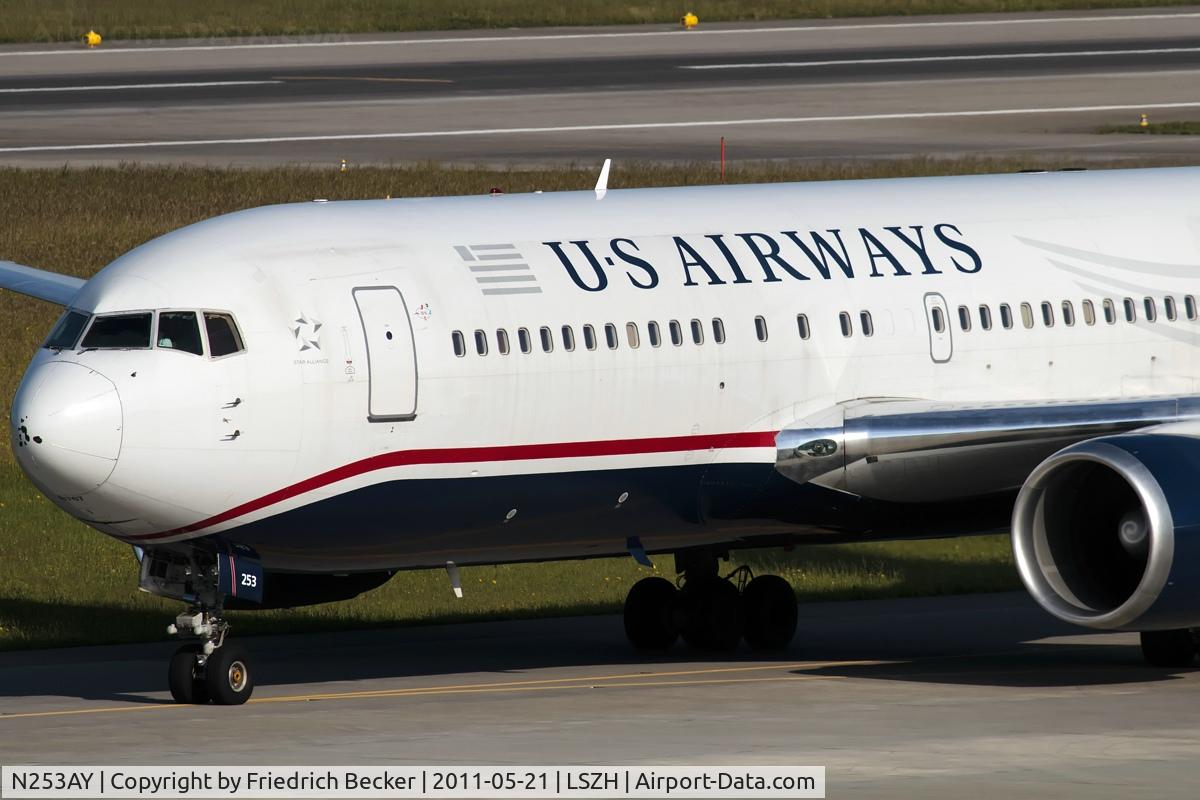 N253AY, 1990 Boeing 767-2B7 C/N 24894, taxying to the gate