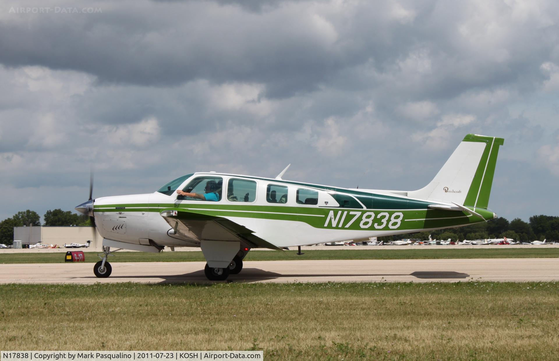 N17838, 1977 Beech A36 Bonanza 36 C/N E-1046, Beech A36