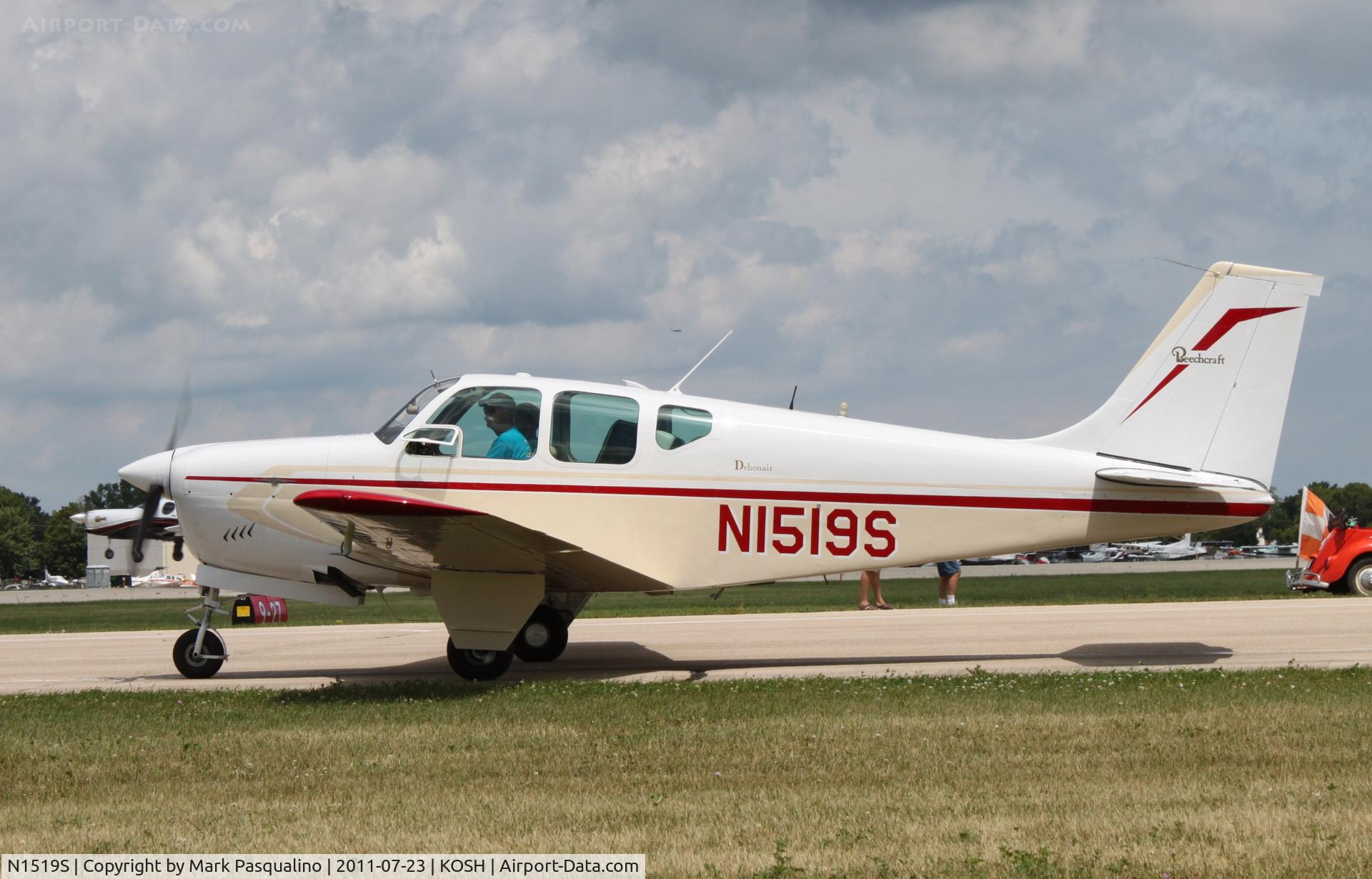 N1519S, 1962 Beech 35-B33 Debonair C/N CD-498, Beech B33