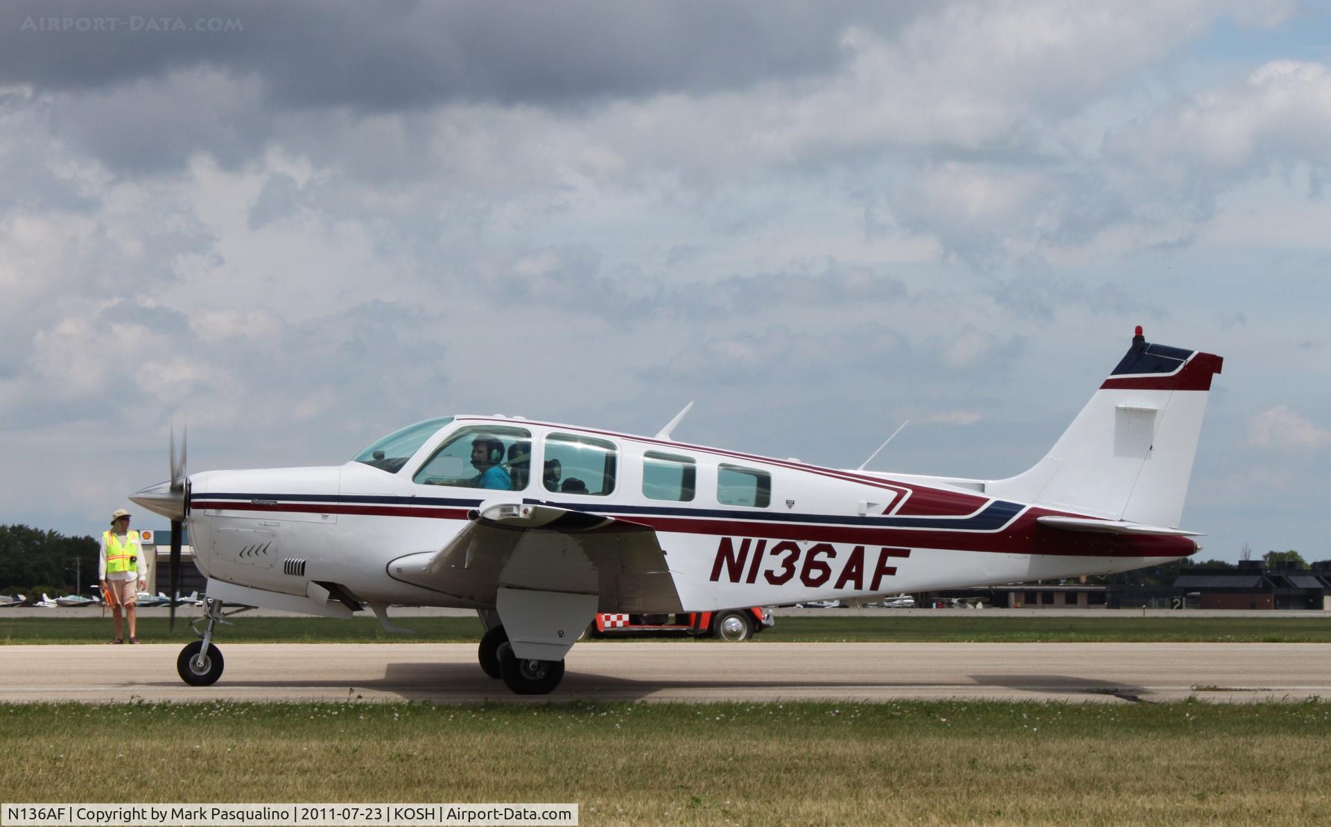 N136AF, 1981 Beech A36 Bonanza 36 C/N E1861, Beech A36