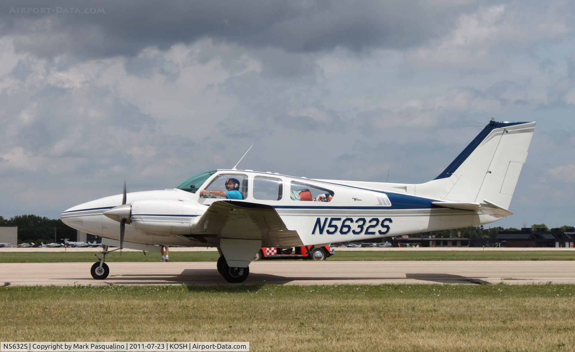 N5632S, 1966 Beech C55 Baron (95-C55) C/N TE-161, Beech C55