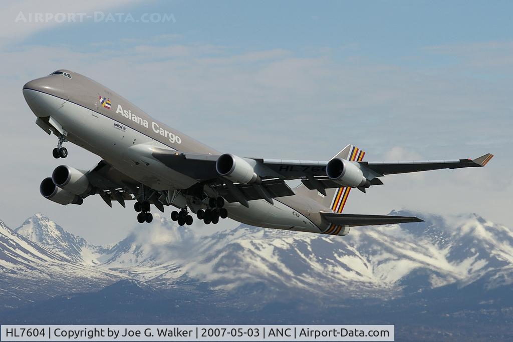 HL7604, 2006 Boeing 747-48EF C/N 29907/1370, Seen departing ANC was this Asiana 747-400F.