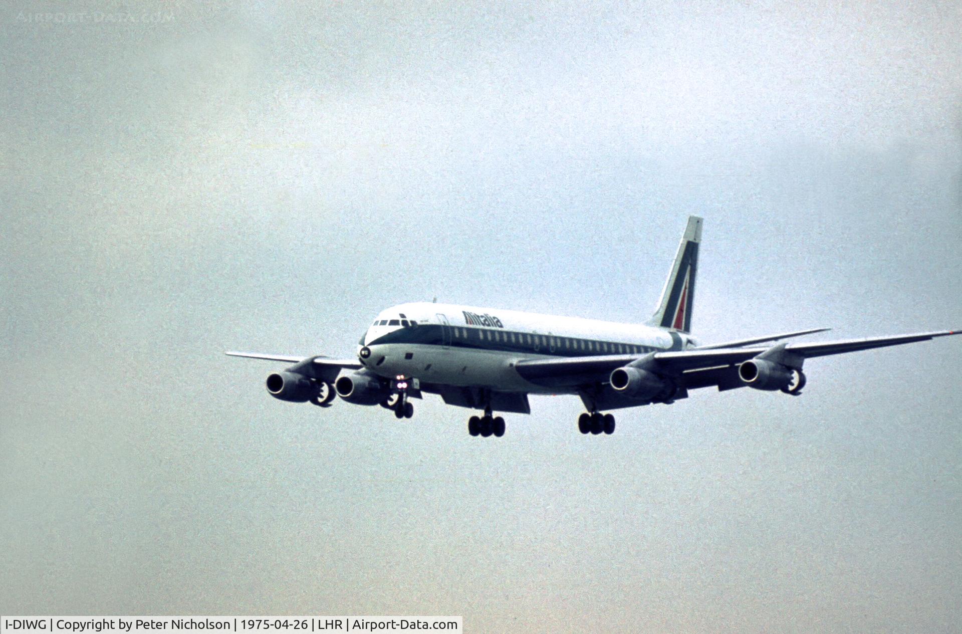 I-DIWG, 1963 Douglas DC-8-43 C/N 45660, DC-8-43 of Alitalia on final approach to Runway 10L at Heathrow in April 1975.