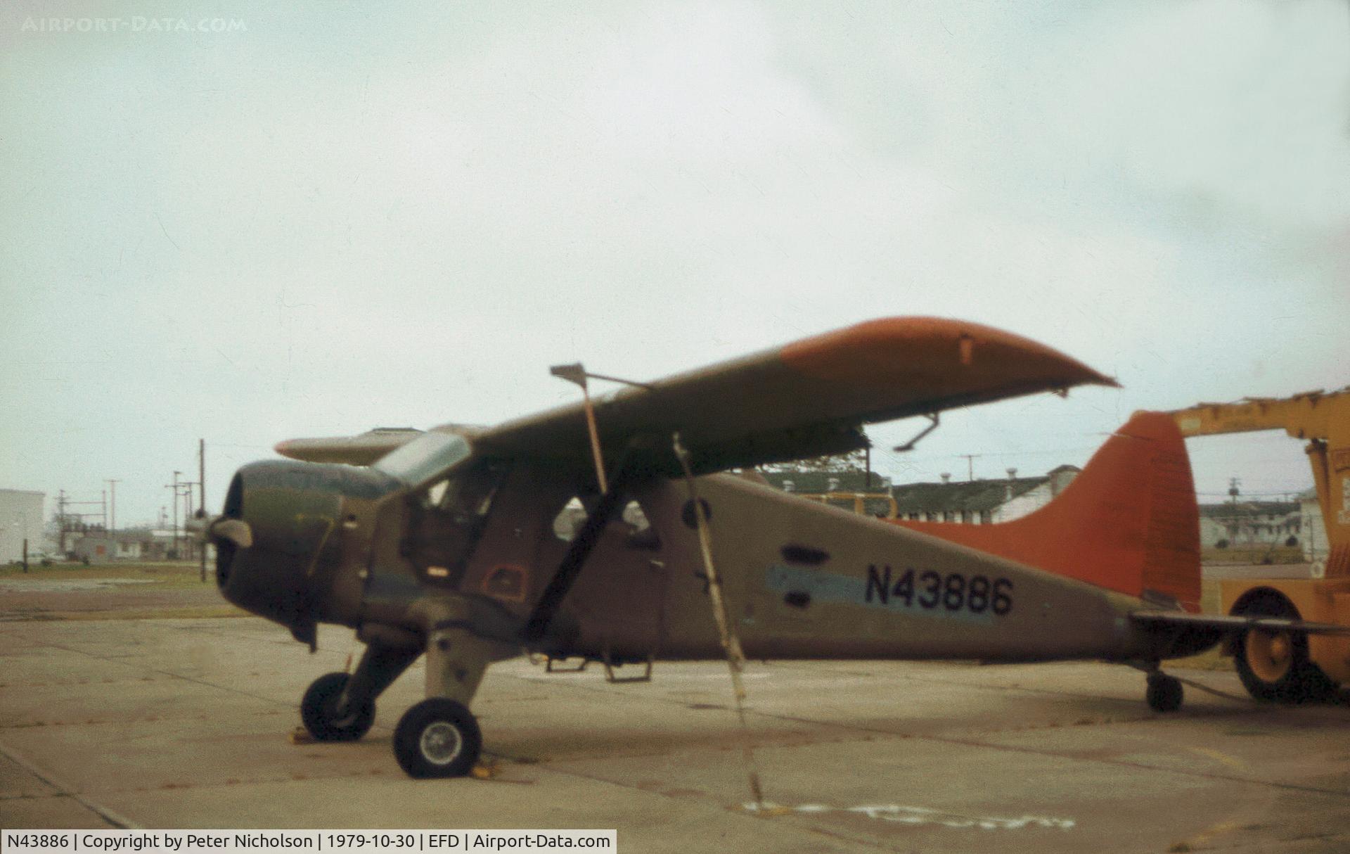 N43886, De Havilland Canada U-6A Beaver C/N 336/1145 (51-16818), Ex US Army U-6A Beaver 51-16818 assigned to the Dept. of Agriculture as seen at Ellington AB in October 1979.