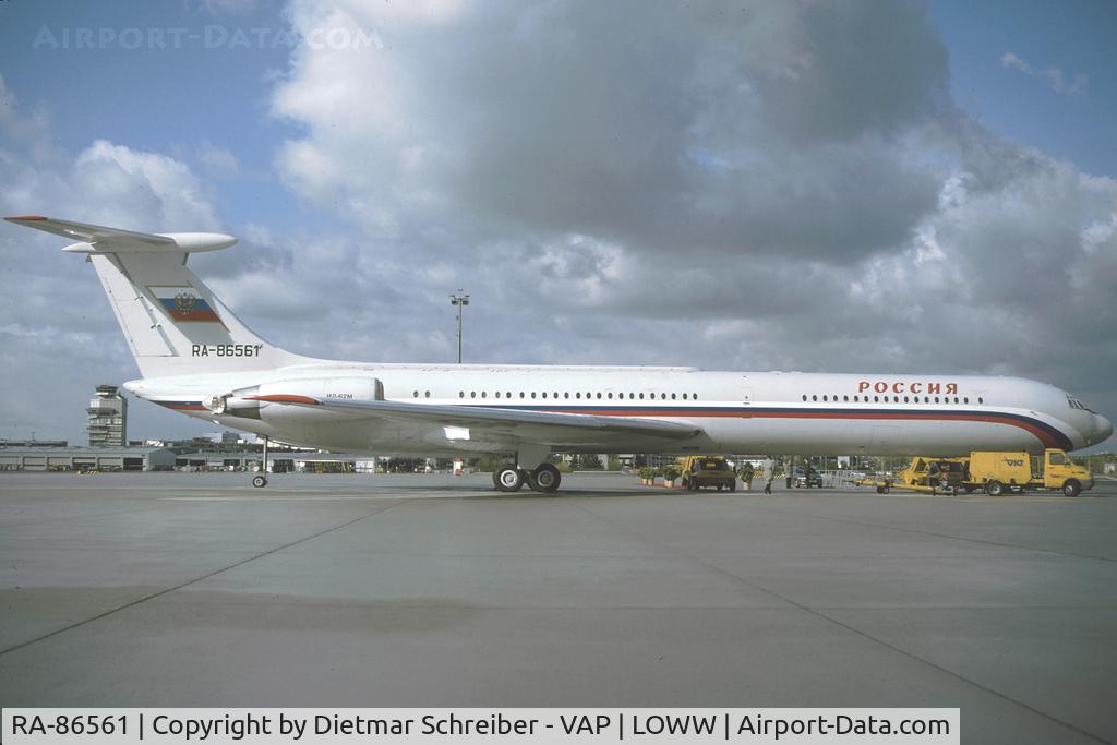 RA-86561, 1992 Ilyushin Il-62M C/N 4154842, Rossija Ilyushin 62