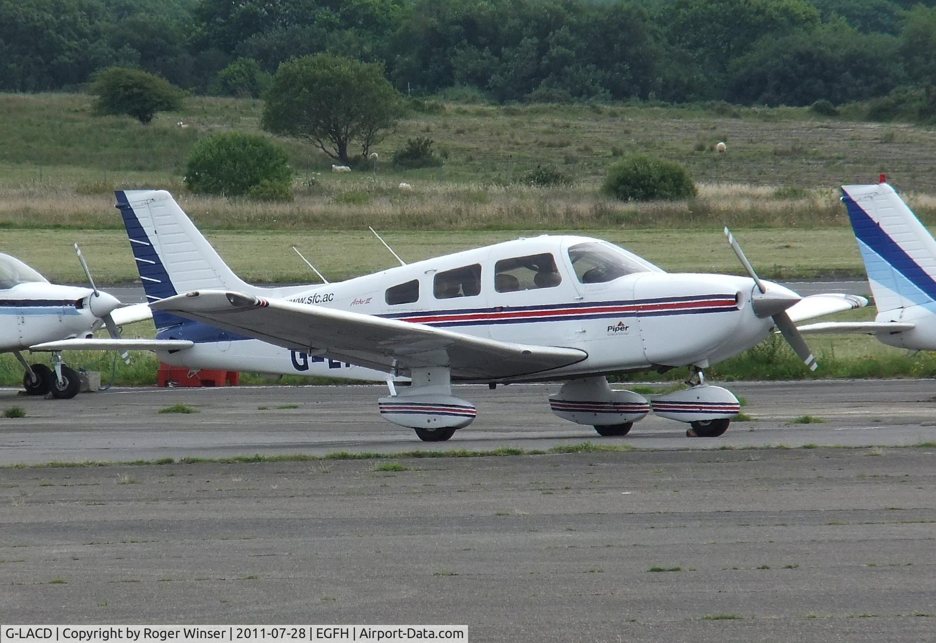 G-LACD, 1998 Piper PA-28-181 Cherokee Archer III C/N 2843157, Visiting Piper Cherokee Archer III.