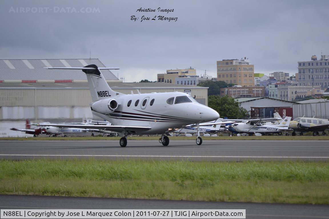 N88EL, Raytheon Aircraft Company 390 C/N RB-157, taking off