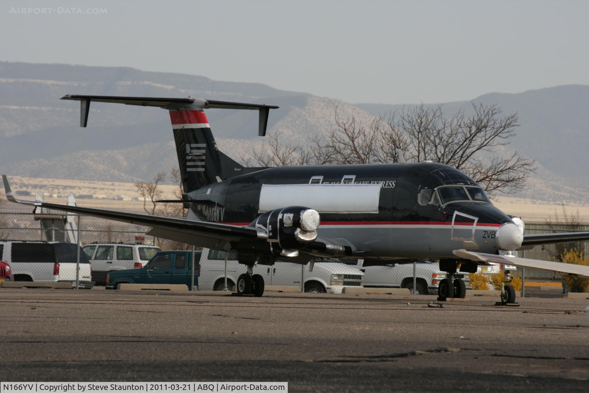 N166YV, 1995 Beech 1900D C/N UE-166, Taken at Alburquerque International Sunport Airport, New Mexico in March 2011 whilst on an Aeroprint Aviation tour