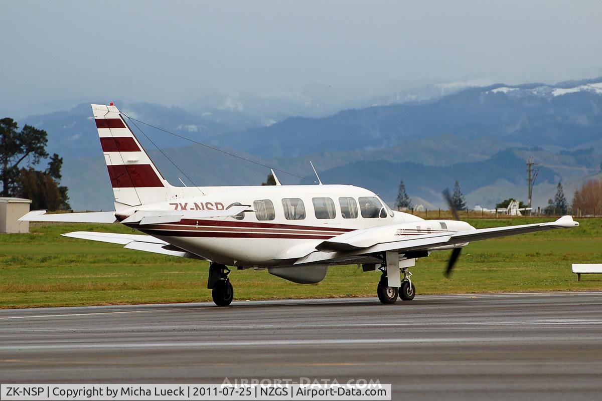 ZK-NSP, Piper PA-31-350 Chieftain C/N 31-7552069, At Gisborne