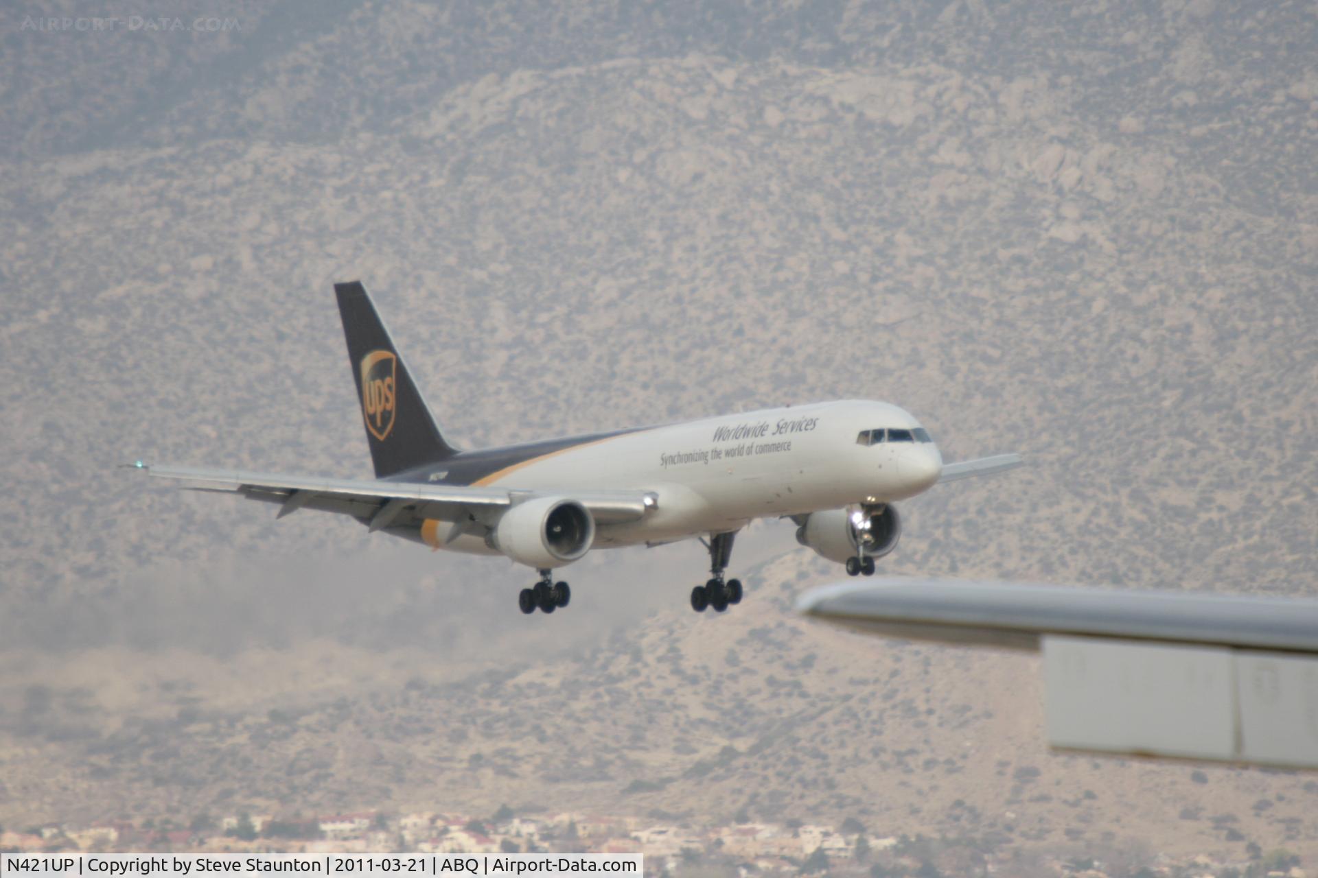 N421UP, 1991 Boeing 757-24APF C/N 25281, Taken at Alburquerque International Sunport Airport, New Mexico in March 2011 whilst on an Aeroprint Aviation tour