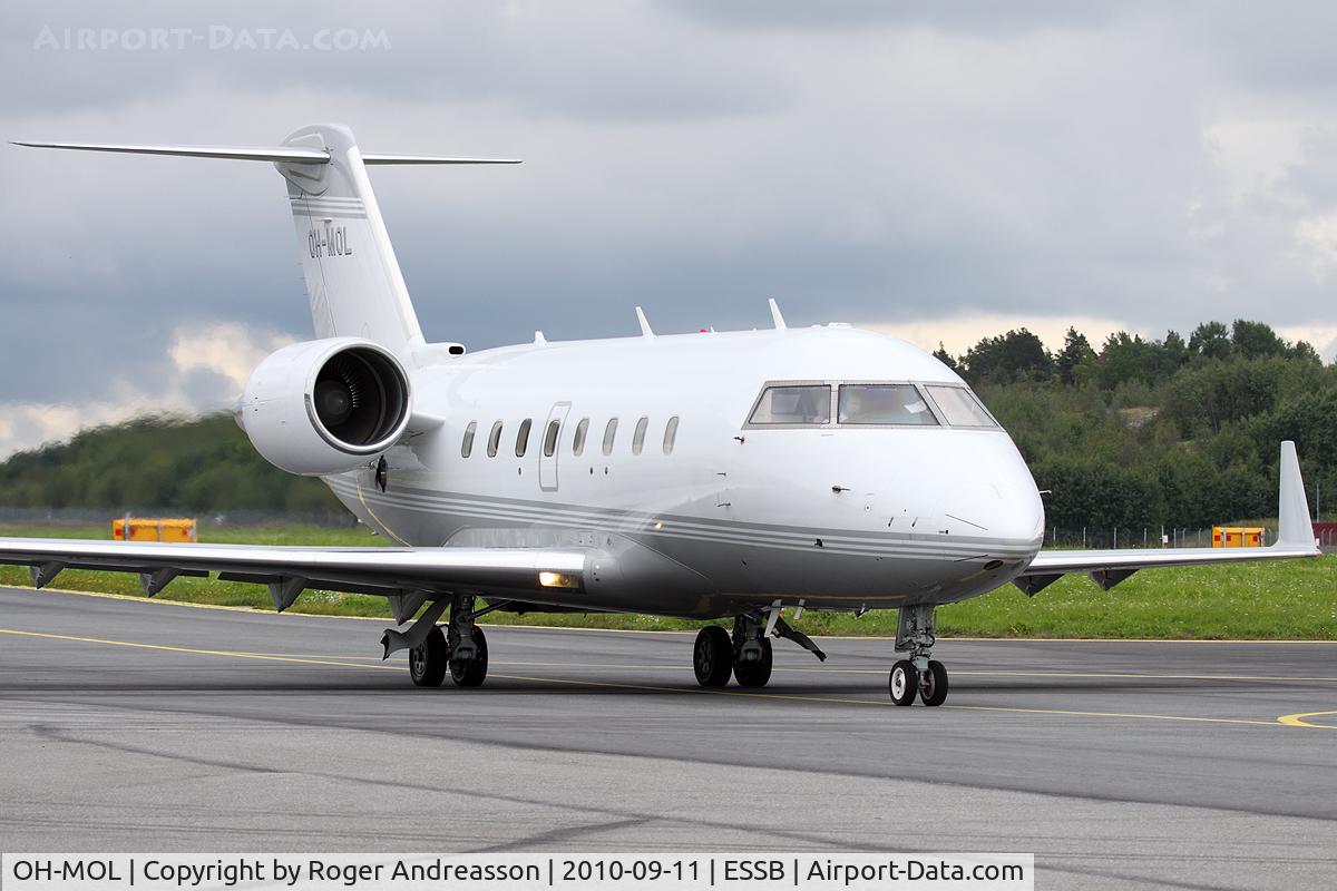 OH-MOL, 2006 Bombardier Challenger 604 (CL-600-2B16) C/N 5658, Nice visitor