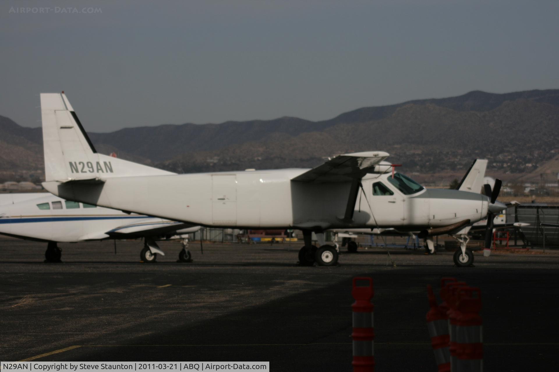 N29AN, 1999 Cessna 208B Grand Caravan C/N 208B0753, Taken at Alburquerque International Sunport Airport, New Mexico in March 2011 whilst on an Aeroprint Aviation tour