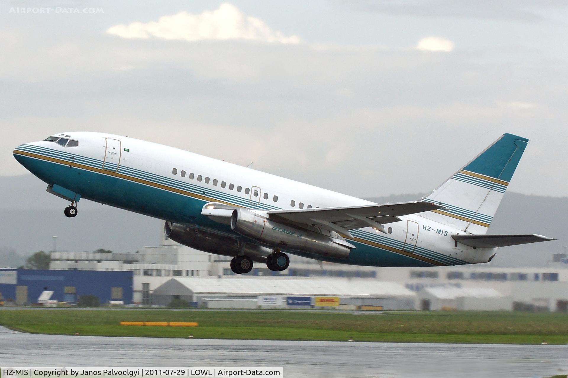 HZ-MIS, 1981 Boeing 737-2K5 C/N 22600/816, Sheik M Edress Boeing B737-2K5/Adv take off in LOWL/LNZ