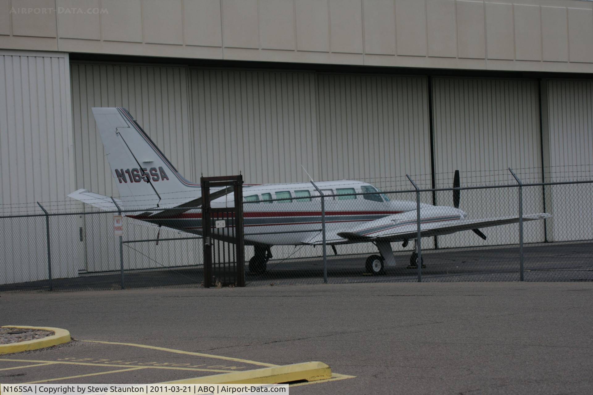 N165SA, 1980 Cessna 404 Titan C/N 404-0622, Taken at Alburquerque International Sunport Airport, New Mexico in March 2011 whilst on an Aeroprint Aviation tour