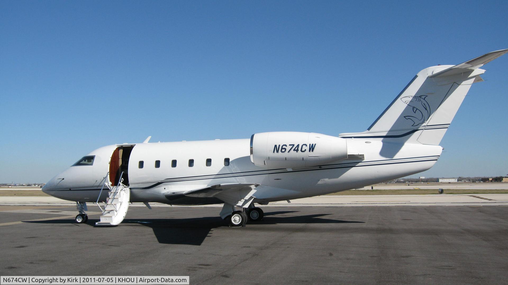 N674CW, 1982 Canadair Challenger 600S (CL-600-1A11) C/N 1074, The only Challenger without winglets!