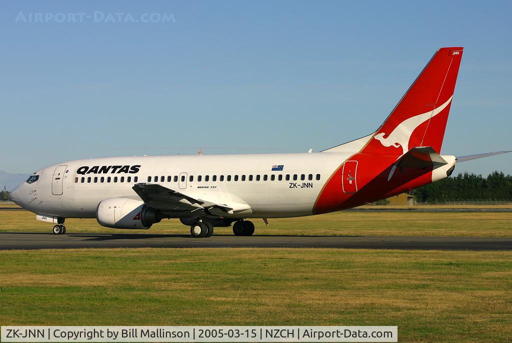 ZK-JNN, 1998 Boeing 737-376 C/N 24295, taxi to A6 for r/w 02
