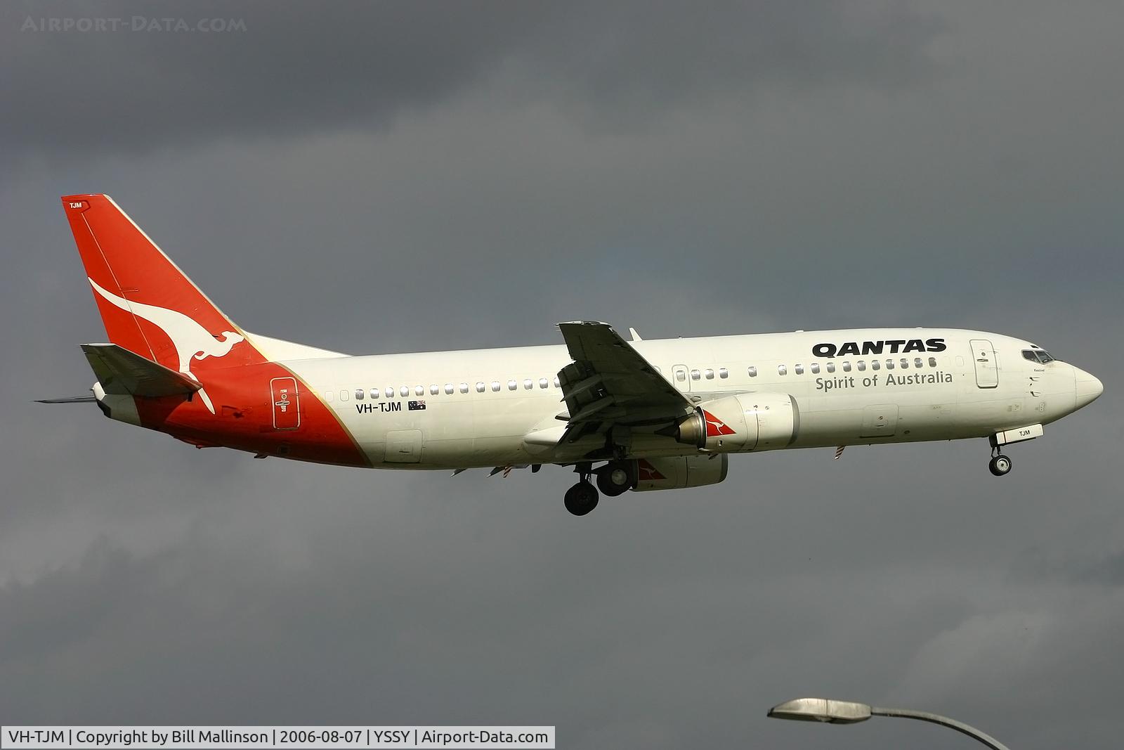VH-TJM, 1991 Boeing 737-476 C/N 24438, finals to 25