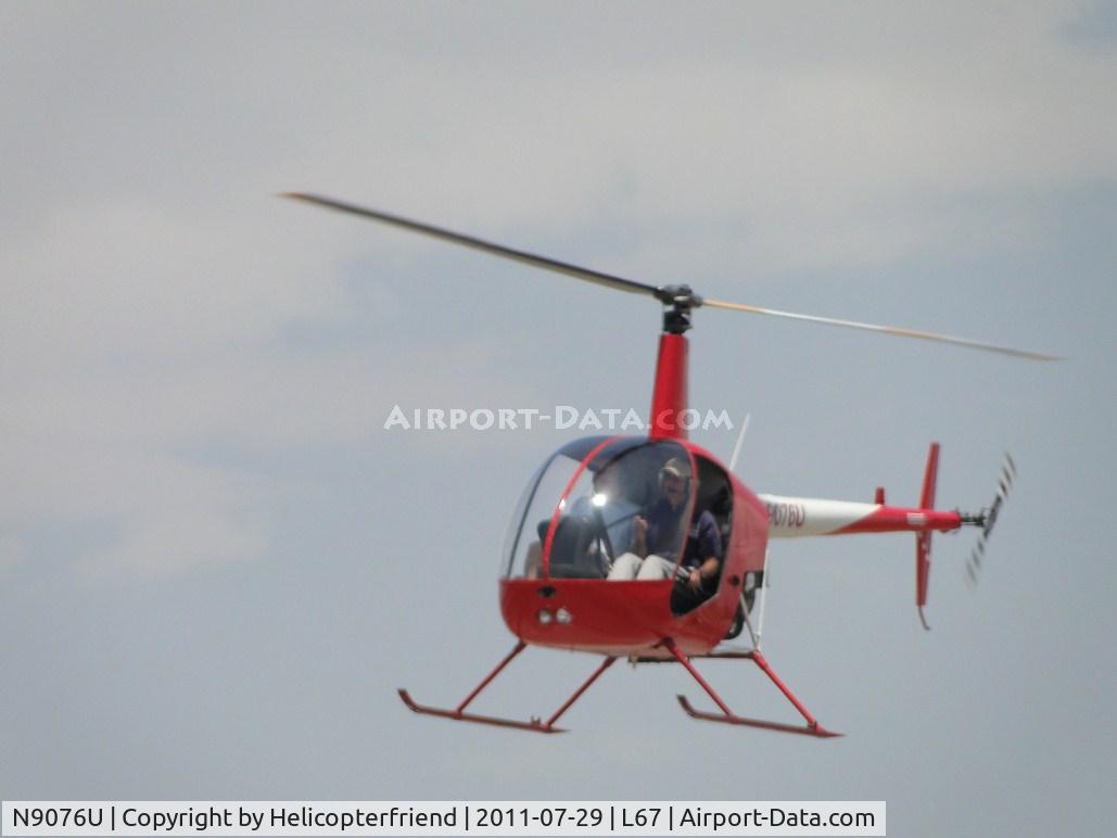 N9076U, 1982 Robinson R22 C/N 0261, Hovering and other practicing