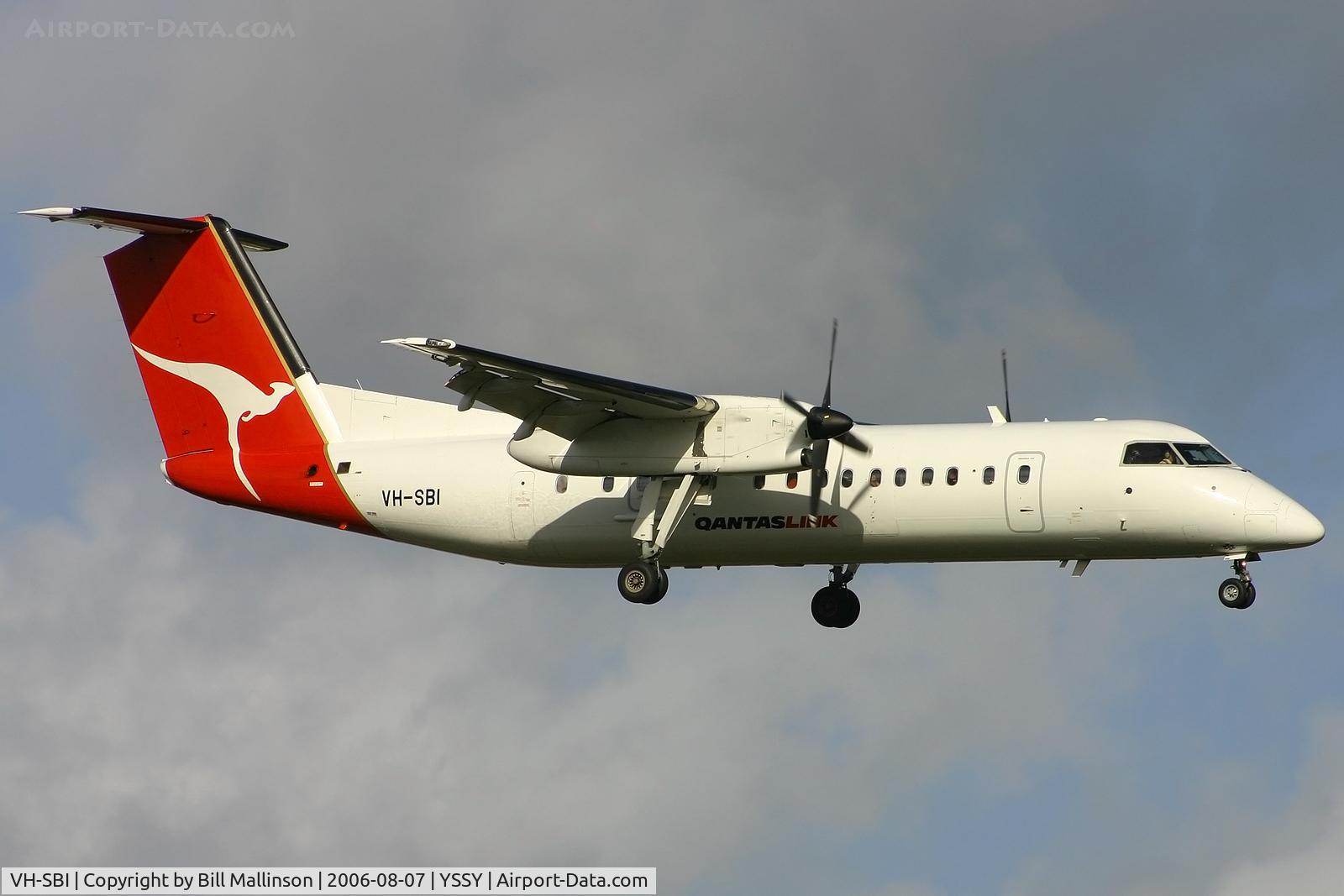 VH-SBI, 2004 De Havilland Canada DHC-8-315Q Dash 8 C/N 605, coming in to 25