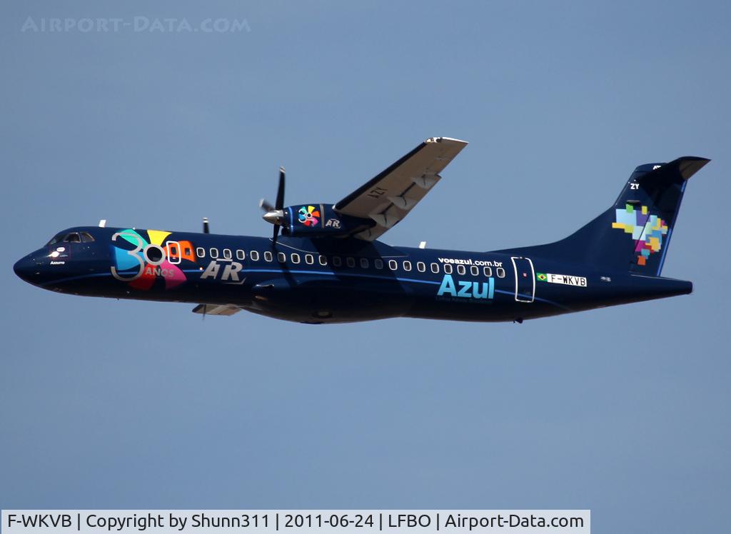 F-WKVB, 1993 ATR 72-202 C/N 365, Taking off rwy 32R