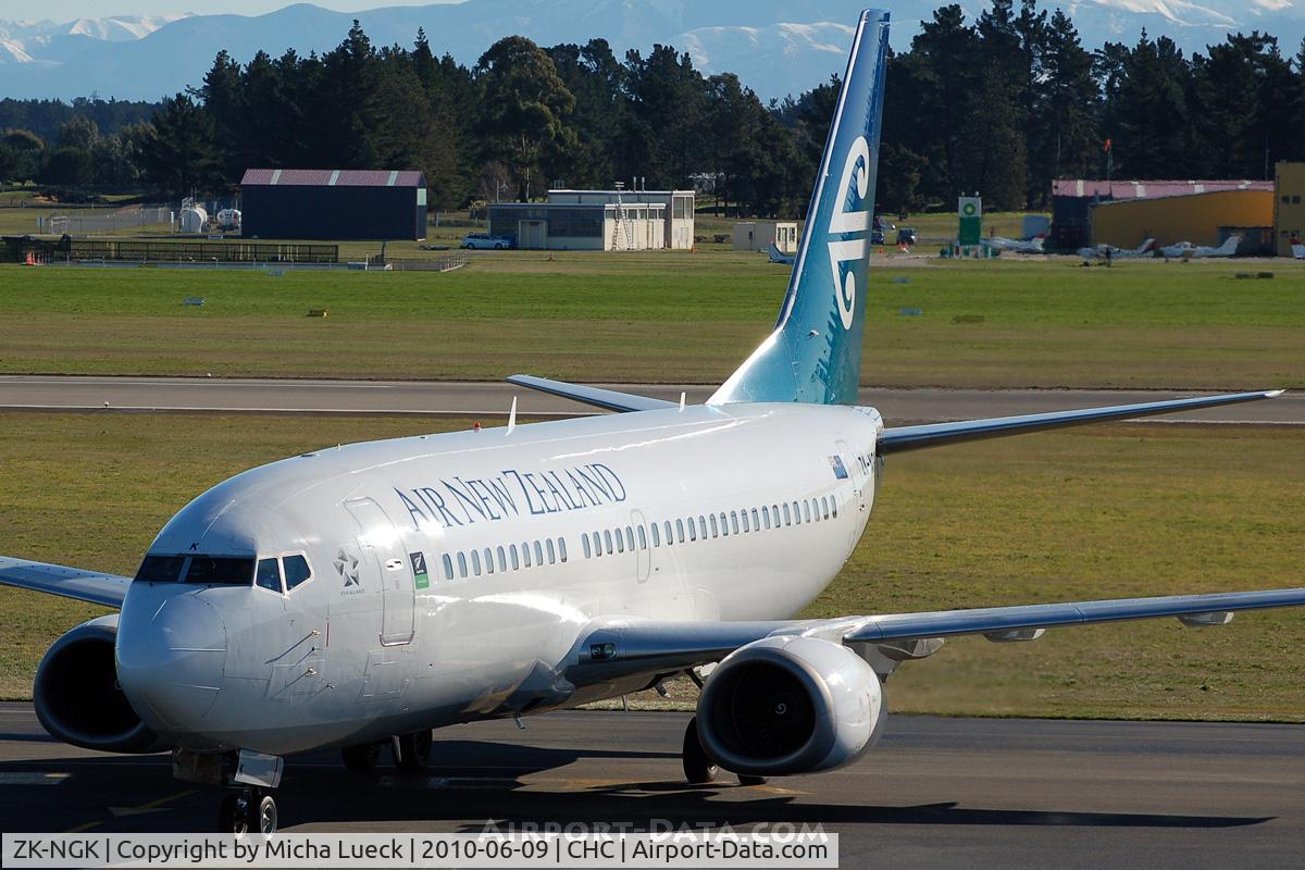 ZK-NGK, 1995 Boeing 737-3K2 C/N 26318, At Christchurch