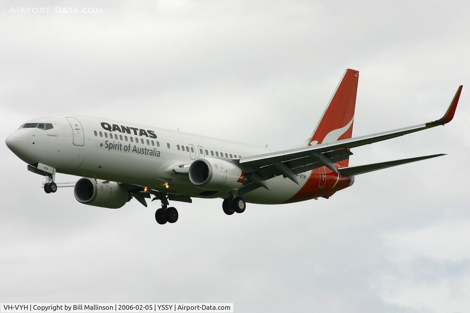 VH-VYH, 2005 Boeing 737-838 C/N 34180, ready for 25 landing