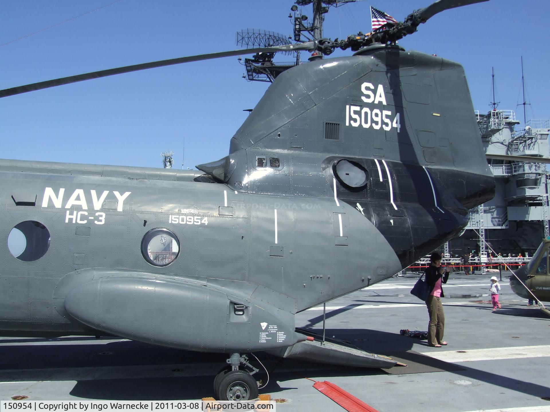 150954, 1964 Boeing Vertol 107M H-46 Sea Knight (HRB-1/CH-46A) C/N 2040, Boeing-Vertol HH-46D Sea Knight on the flight deck of the USS Midway Museum, San Diego CA