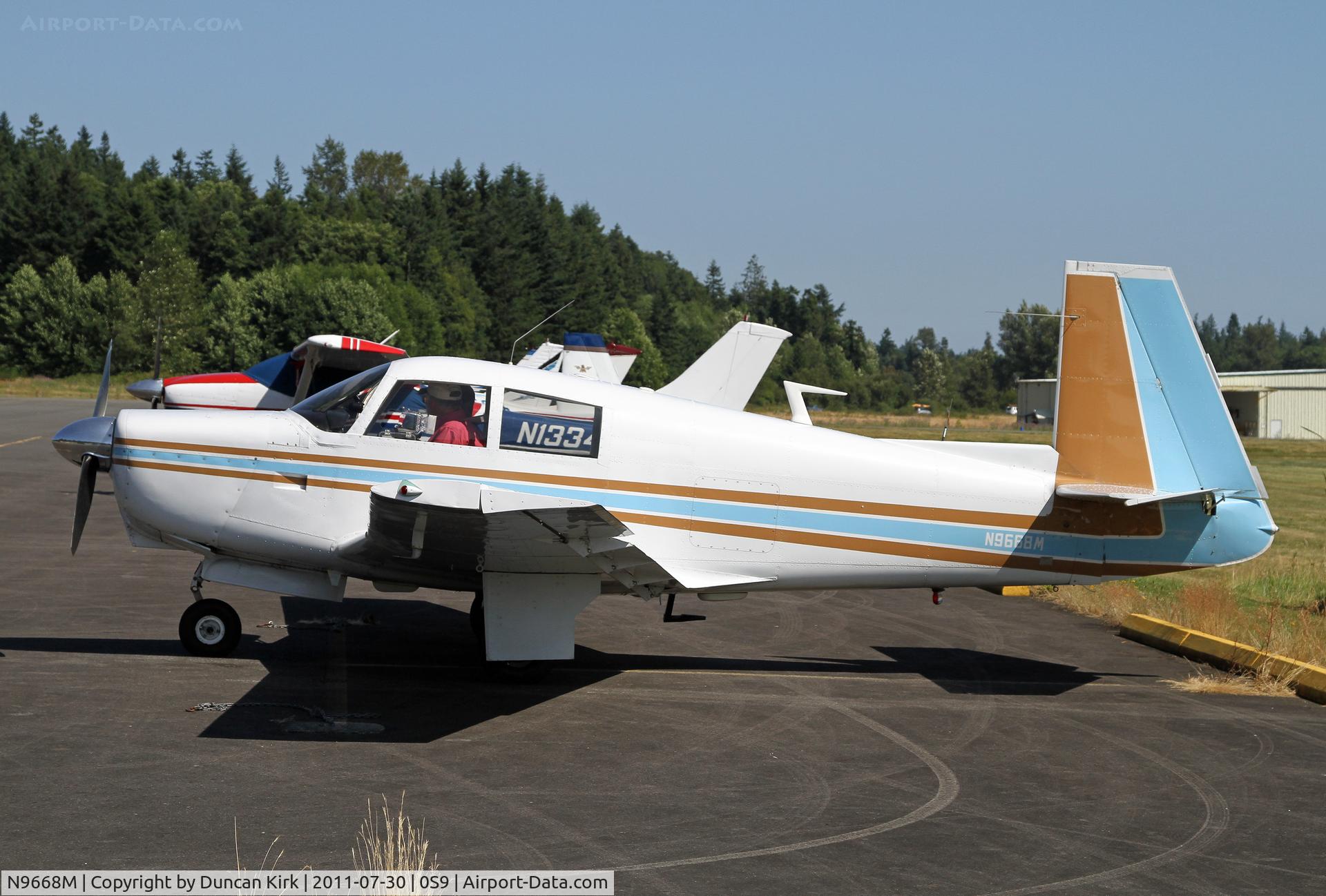 N9668M, 1966 Mooney M20C Ranger C/N 670004, Sunny day visitor to the Spruce Goose restaurant!