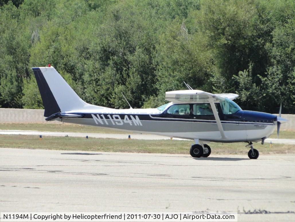 N1194M, 1969 Cessna 172K Skyhawk C/N 17258694, Taxiing to runway for take off on runway 25